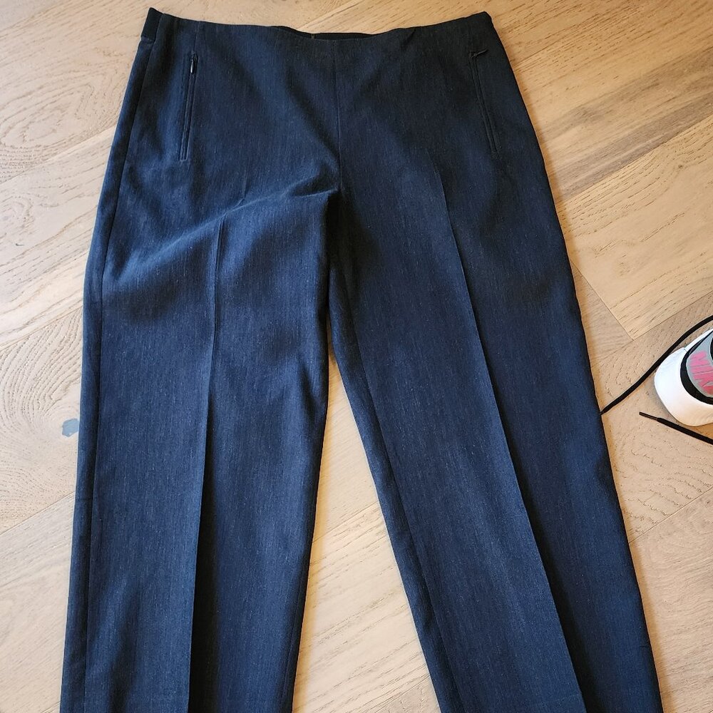 Elie Tahari Linen/Polyester Crop Pants, Size 12, Color Navy